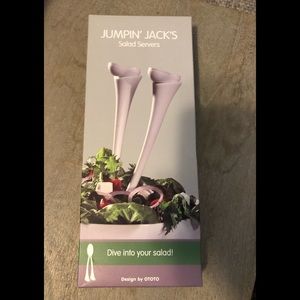 Salad servers